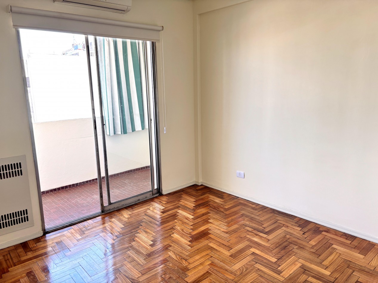 Flores + u$s89000 + Flores + Reciclado a Nuevo + Departamento 3 ambientes 2 Balcones piso 8 