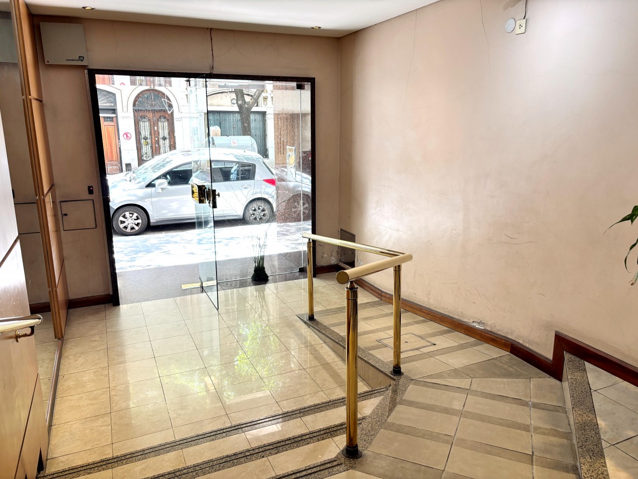 Flores + u$s89000 + Flores + Reciclado a Nuevo + Departamento 3 ambientes 2 Balcones piso 8 