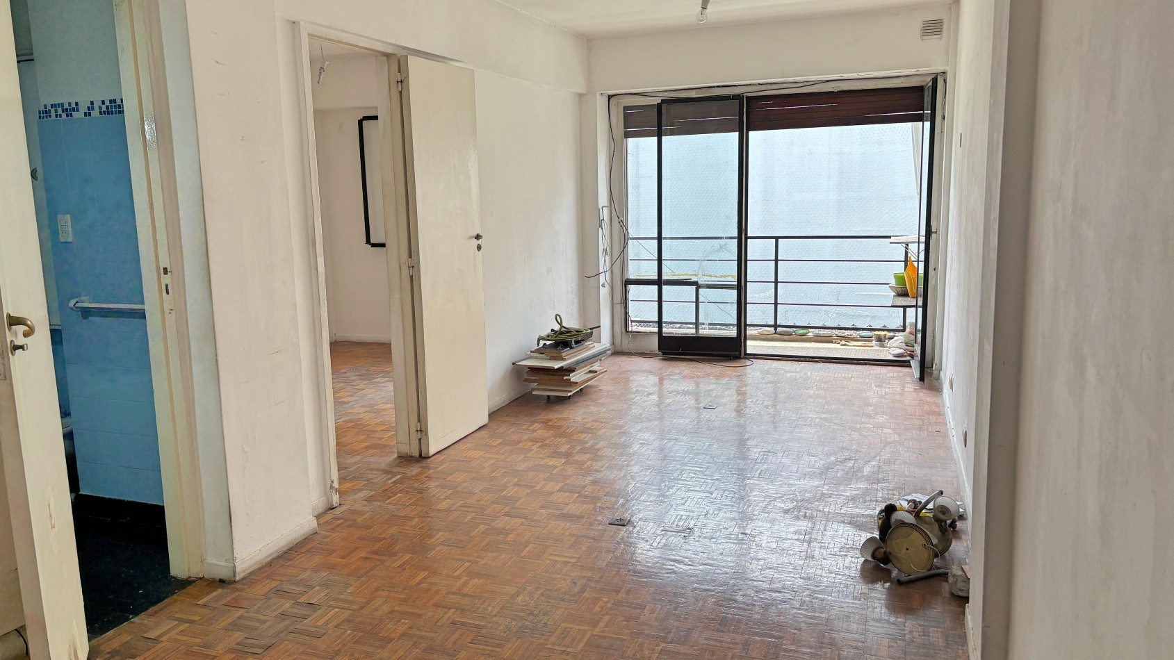 Venta Libertad al 300 - Depto 2 ambientes Balcon Piso 5to 40m2 u$s62.000 Exp: $140.000 Contrafrente