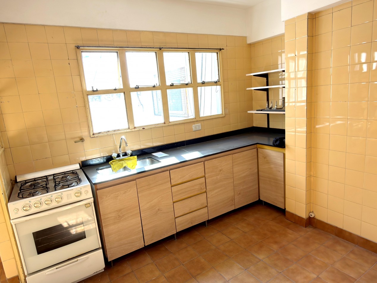 Villa Crespo - Depto 3 Amb Baño y Toil - Balcon Corrido - Estado de Israel al 4300 u$s130.000