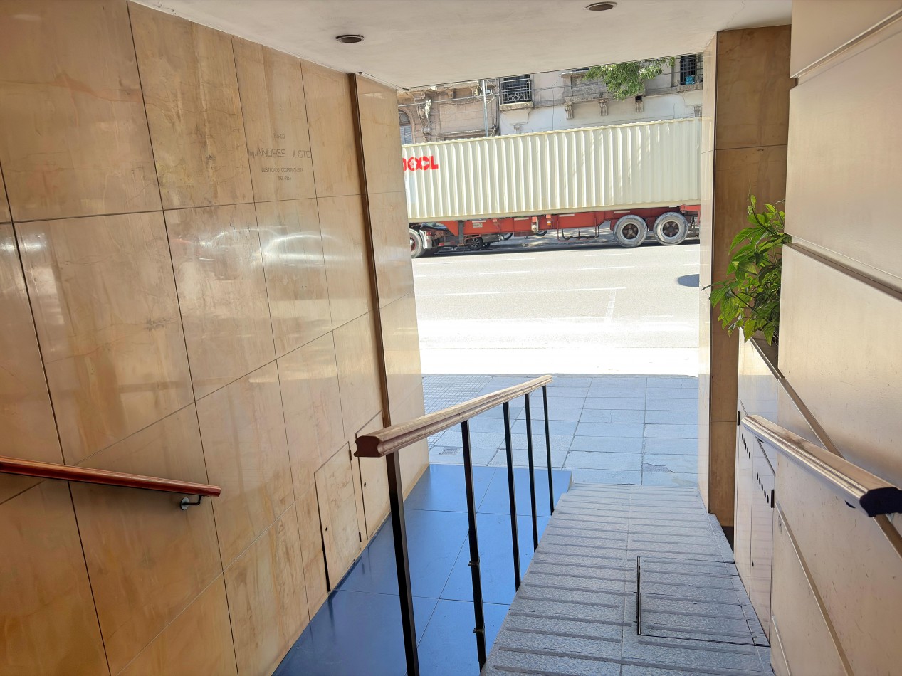 Villa Crespo - Depto 3 Amb Baño y Toil - Balcon Corrido - Estado de Israel al 4300 u$s130.000