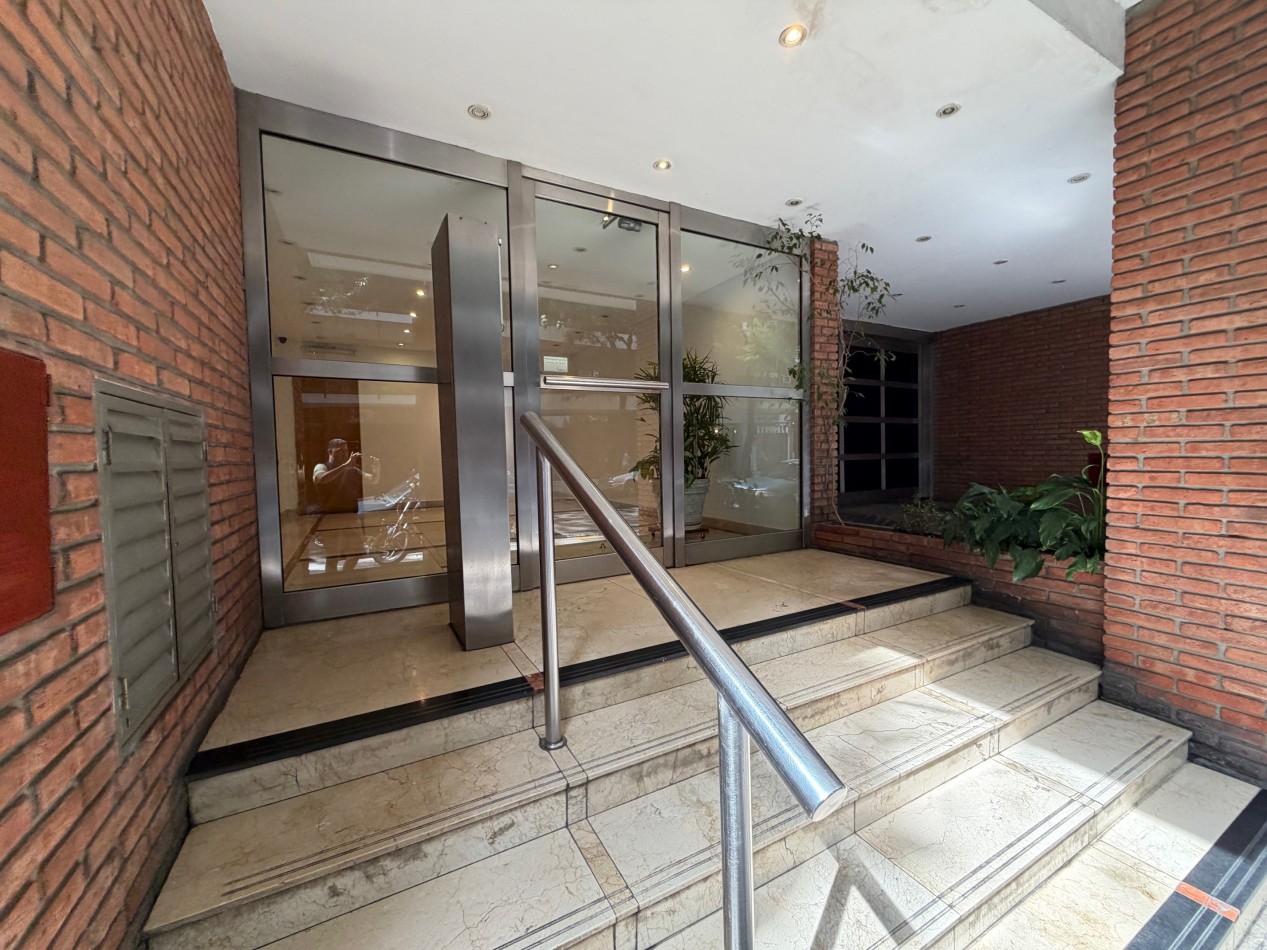 Belgrano u$s 99.000 Monoambiente Balcon Piscina Cochera GAS Mts Subte D