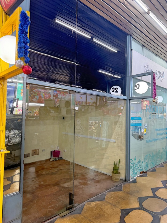 Caballito Local en Galeria Centenera U$s34.900 Oportunidad Tomo Auto en Pago!