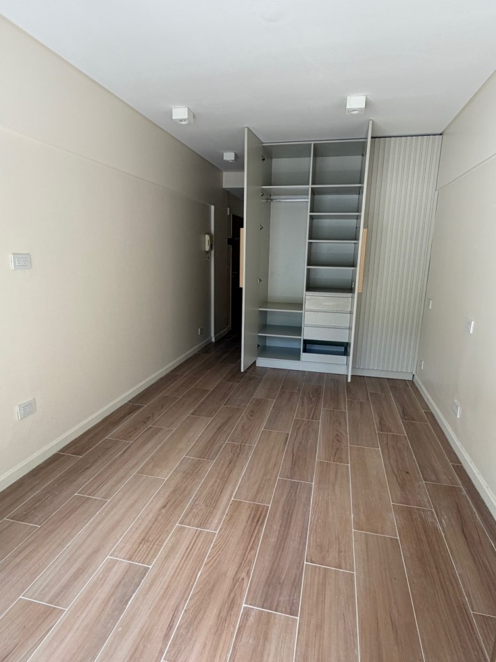 Belgrano u$s 99.000 Monoambiente Balcon Piscina Cochera GAS Mts Subte D