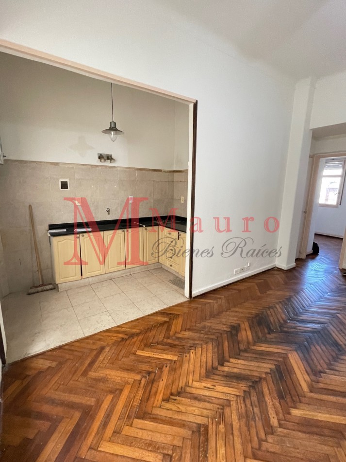 Apto Credito Monserrat Departamento 3 ambientes al Frente u$s98.900