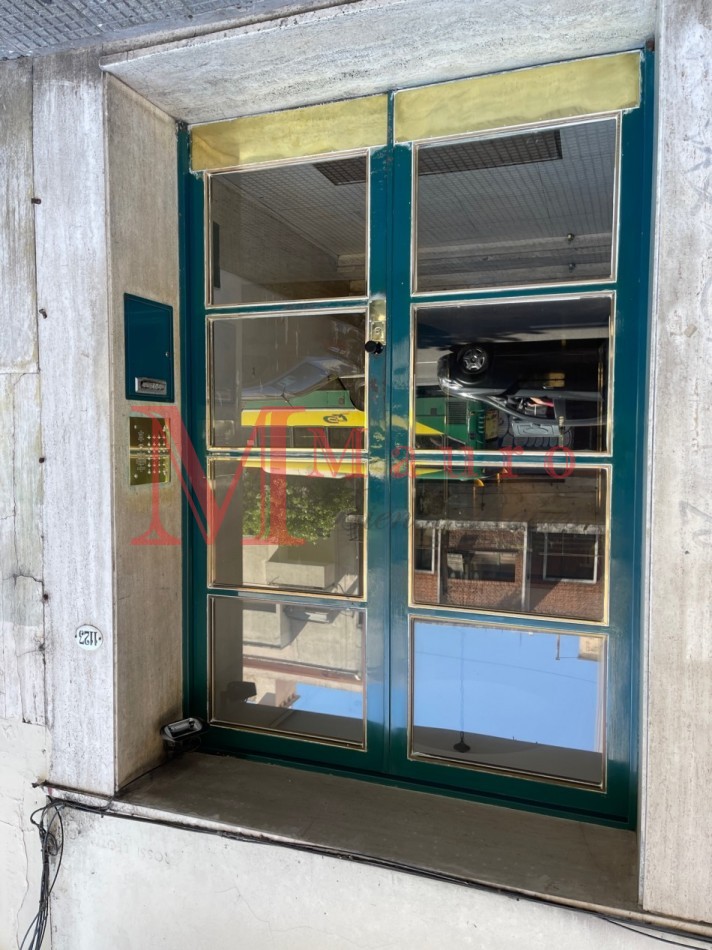 Apto Credito Monserrat Departamento 3 ambientes al Frente u$s98.900