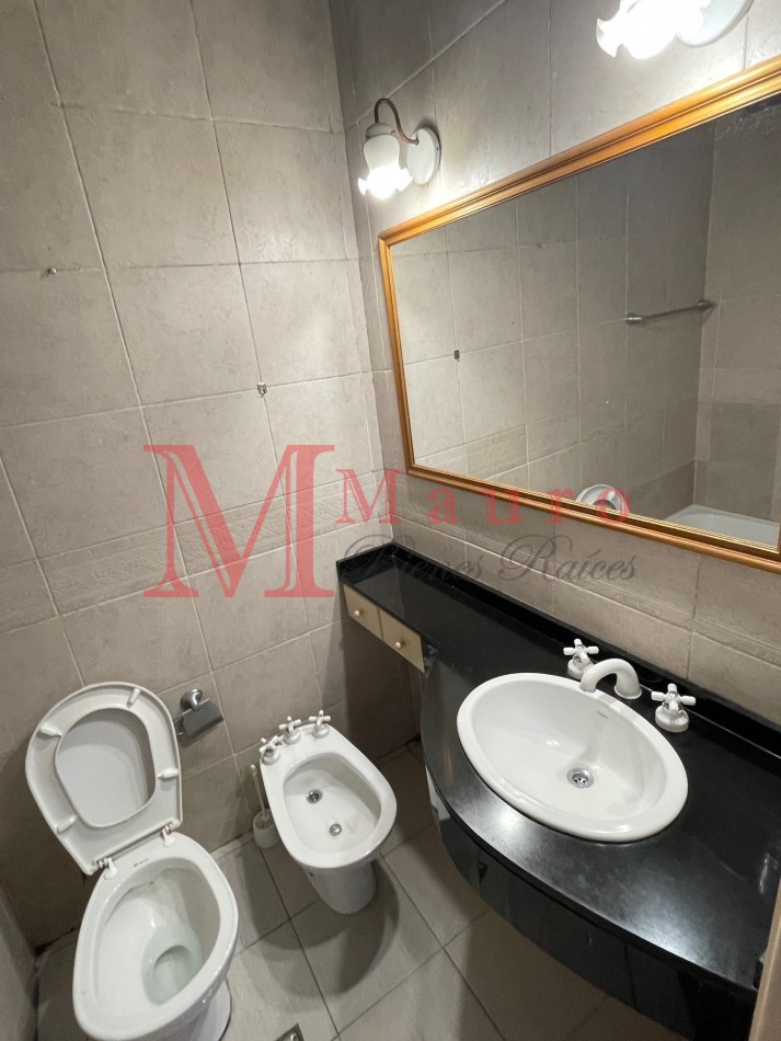 Apto Credito Monserrat Departamento 3 ambientes al Frente u$s98.900