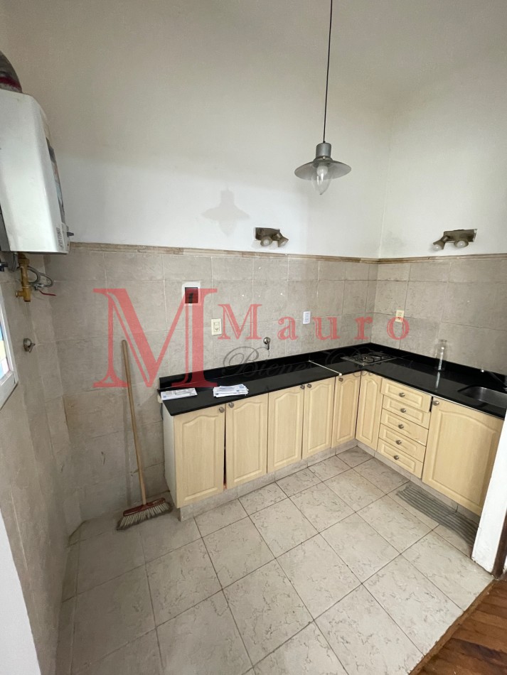 Apto Credito Monserrat Departamento 3 ambientes al Frente u$s98.900